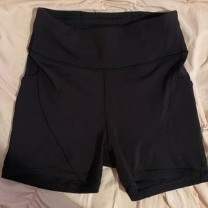 Lululemon Fast and Free shorts 6” Size 4 Black